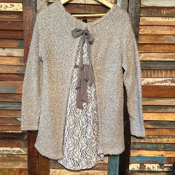 Anthropologie Sweaters - Anthropologie a’reve Sweater with detailed lace back and bows size small Gray